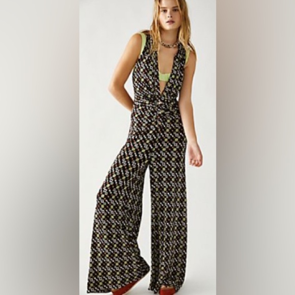 NWT Shayla Halter Jumpsuit